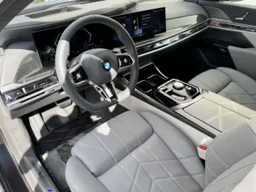 BMW 7 Series 740d xDrive Executive Lounge