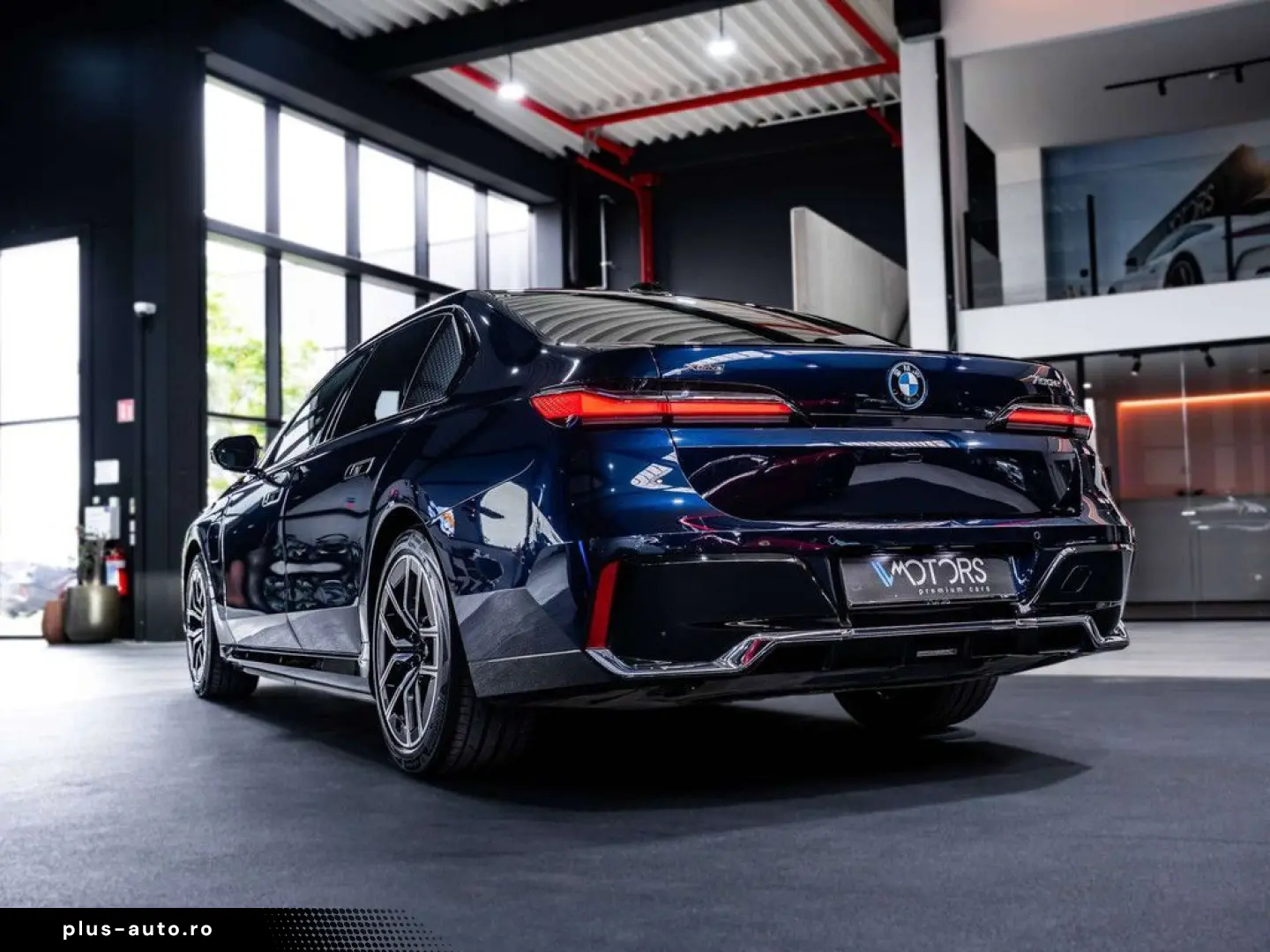 BMW 750 7 Serie 750eXAS PHEV - M-pack - Rear Seat En
