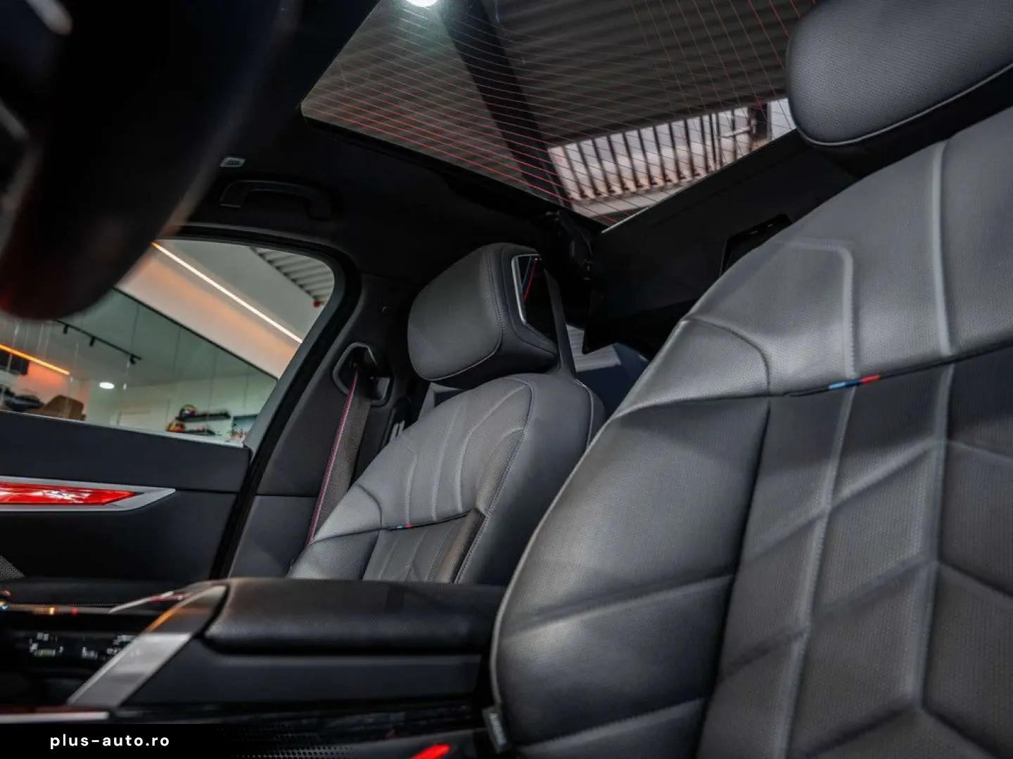 BMW 750 7 Serie 750eXAS PHEV - M-pack - Rear Seat En