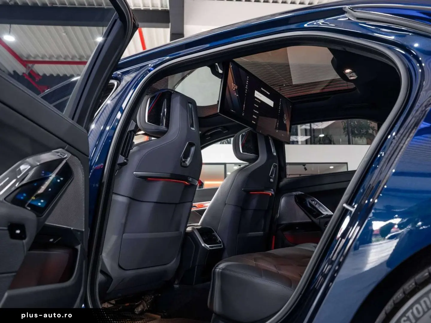 BMW 750 7 Serie 750eXAS PHEV - M-pack - Rear Seat En