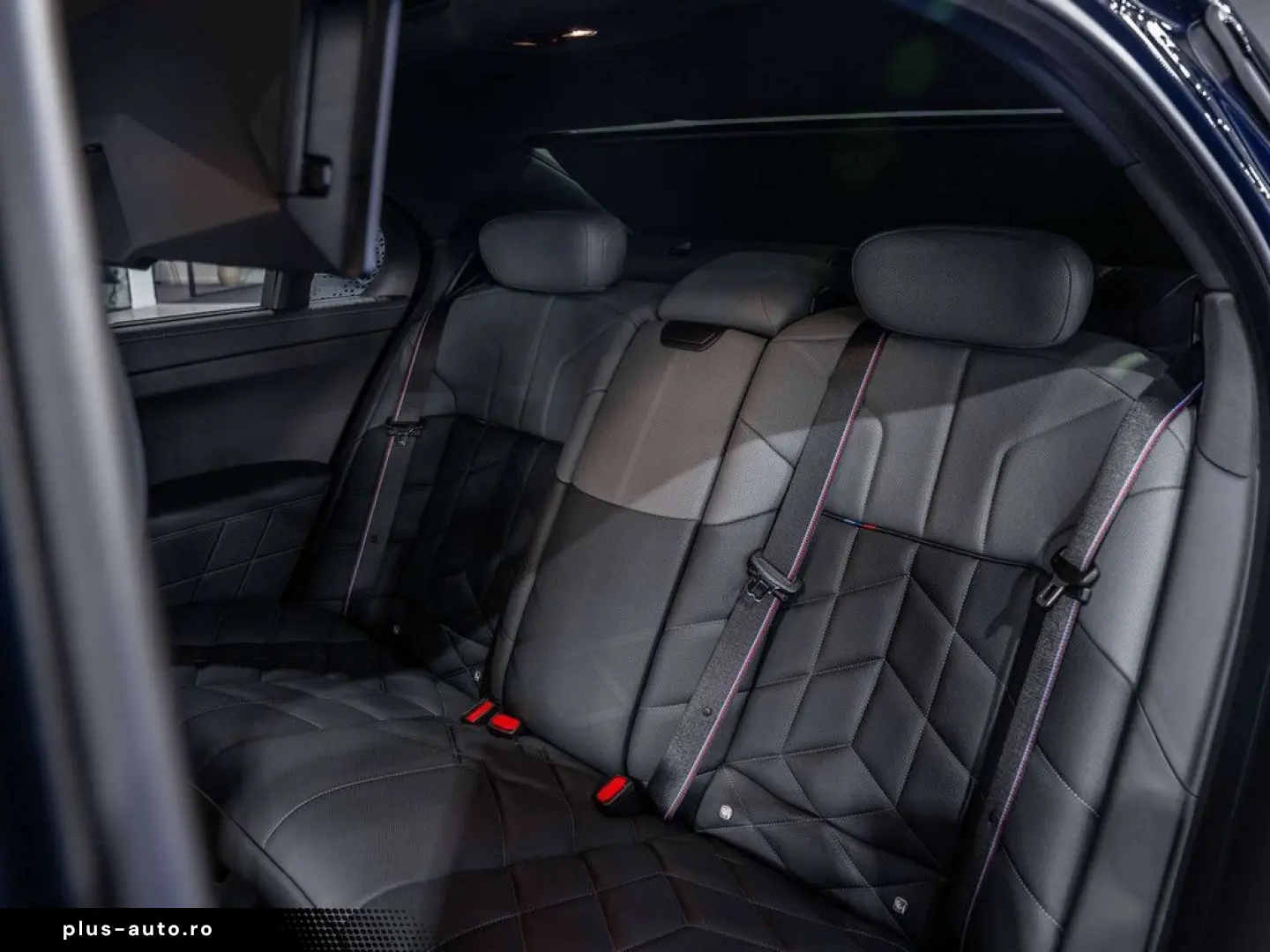 BMW 750 7 Serie 750eXAS PHEV - M-pack - Rear Seat En