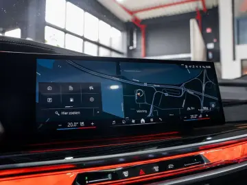 BMW 750 7 Serie 750eXAS PHEV - M-pack - Rear Seat En