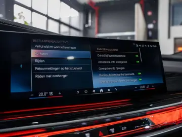 BMW 750 7 Serie 750eXAS PHEV - M-pack - Rear Seat En