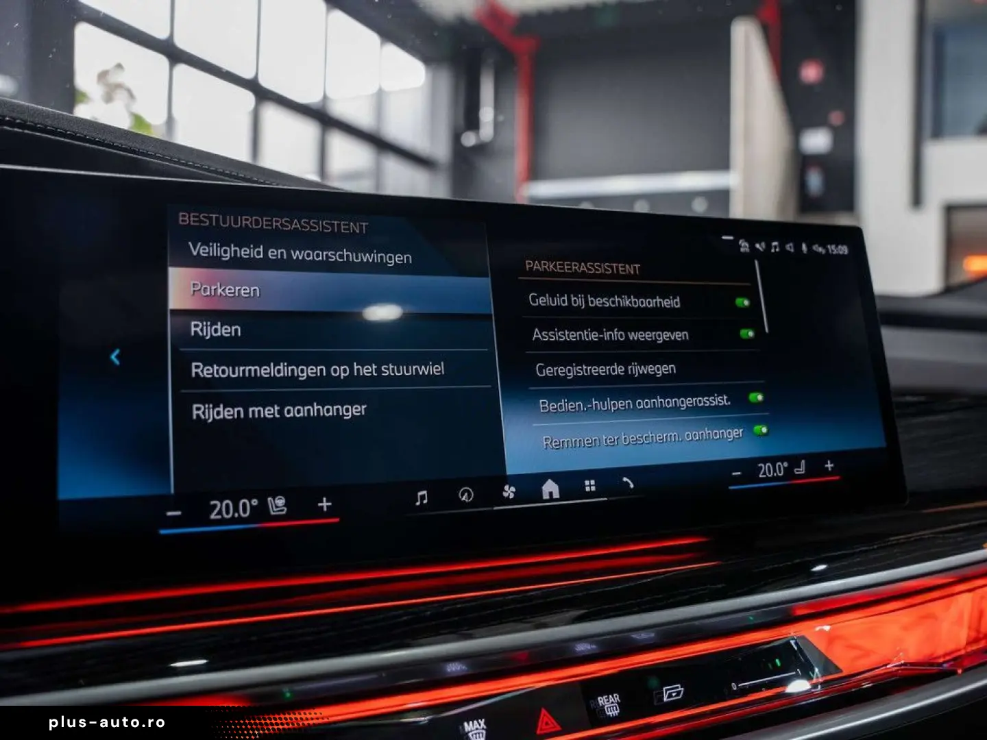 BMW 750 7 Serie 750eXAS PHEV - M-pack - Rear Seat En