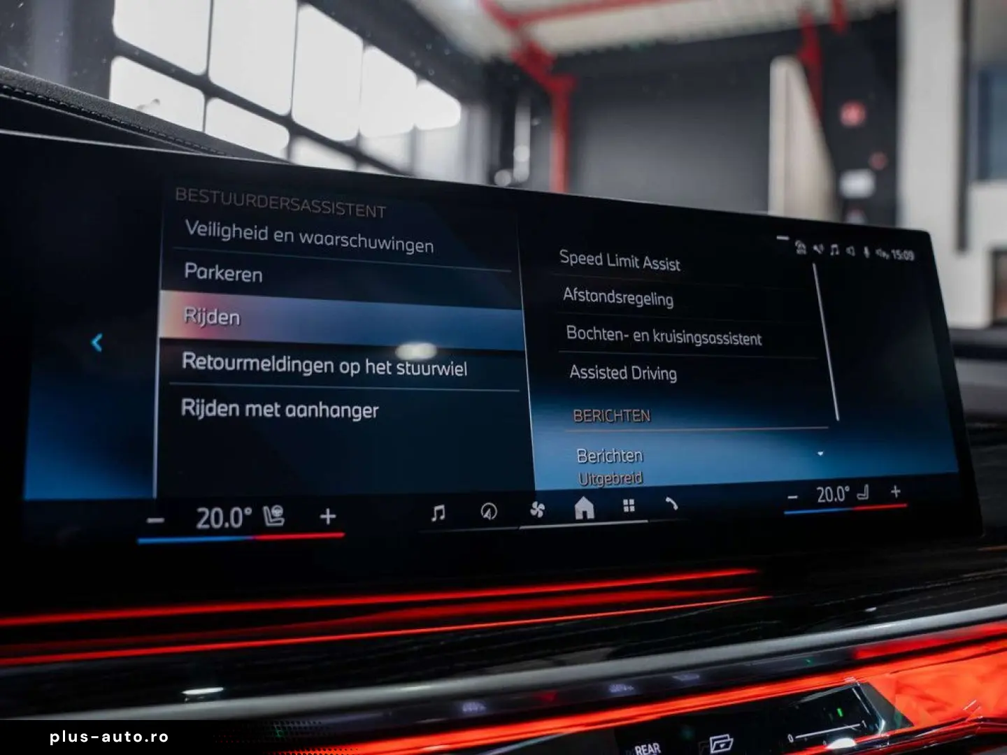 BMW 750 7 Serie 750eXAS PHEV - M-pack - Rear Seat En