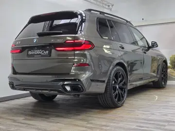 BMW X7 xDr40d M Sport Pro AHK Sitzlüftung ACC 22Zoll