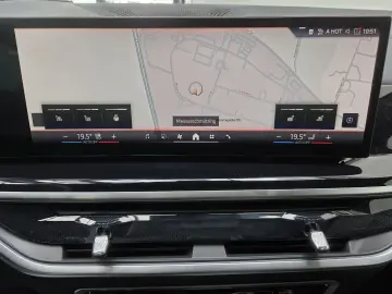 BMW X7 xDr40d M Sport Pro AHK Sitzlüftung ACC 22Zoll