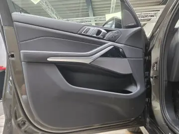 BMW X7 xDr40d M Sport Pro AHK Sitzlüftung ACC 22Zoll