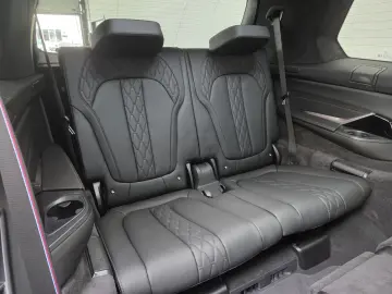 BMW X7 xDr40d M Sport Pro AHK Sitzlüftung ACC 22Zoll