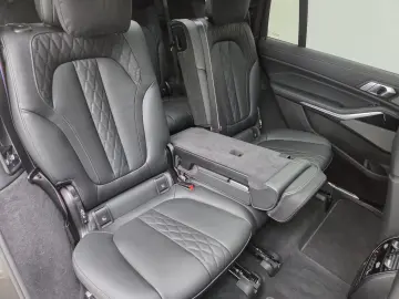 BMW X7 xDr40d M Sport Pro AHK Sitzlüftung ACC 22Zoll