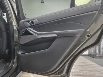 BMW X7 xDr40d M Sport Pro AHK Sitzlüftung ACC 22Zoll