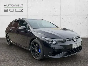 VW Golf VIII R 4Motion 2.0 TSI AHK Pano R-Perf270km