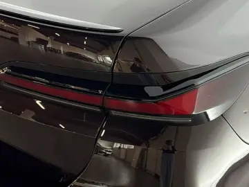 BMW 7 Series 740d xDrive Nero Lusso Edition