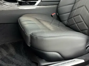 BMW 7 Series 740d xDrive Nero Lusso Edition