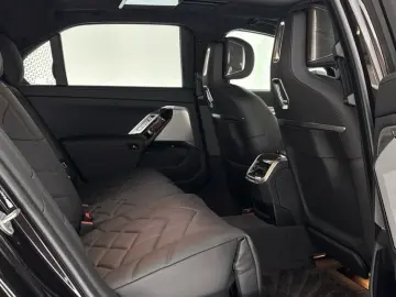 BMW 7 Series 740d xDrive Nero Lusso Edition