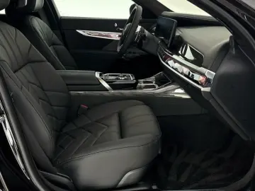 BMW 7 Series 740d xDrive Nero Lusso Edition