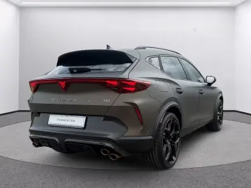Noul Cupra Formentor VZ5 2.5 TSI