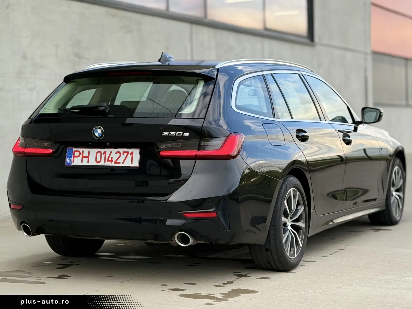 BMW Seria 3 G21 330e 292 cai Plug in Hibrid