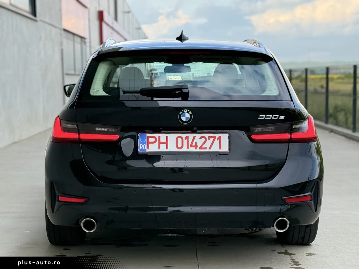 BMW Seria 3 G21 330e 292 cai Plug in Hibrid
