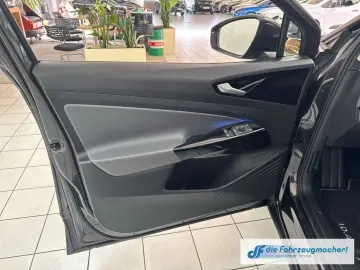 VW ID.4 Pure 109 kW Navi LED Apple CarPlay Android