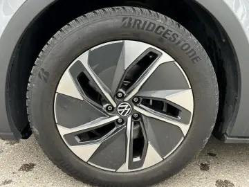 VW ID.4 Pure Performance CCS APP NAVI LED D