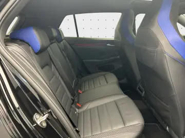 VW Golf R 4M 2.0 TSI PANO LEDER AKRA H&K HUD BlackS