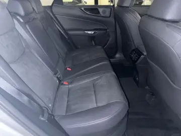 Lexus NX 350h E-FOUR Business CarPlay