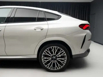 BMW X6 xDrive40i AT MHEV