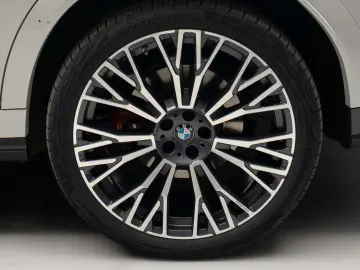BMW X6 xDrive40i AT MHEV