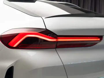 BMW X6 xDrive40i AT MHEV