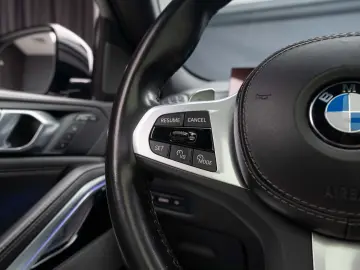 BMW X6 xDrive40i AT MHEV
