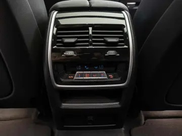 BMW X6 xDrive40i AT MHEV