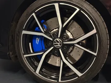 VW Golf R Performance 4Mot.  19Zoll PANORAMA LEDER