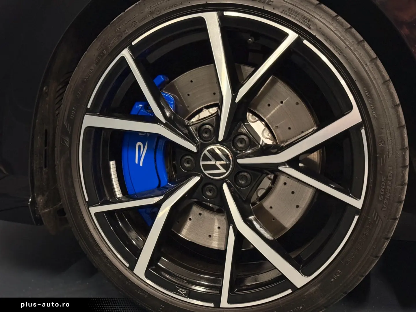 VW Golf R Performance 4Mot.  19Zoll PANORAMA LEDER