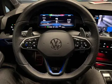 VW Golf R Performance 4Mot.  19Zoll PANORAMA LEDER