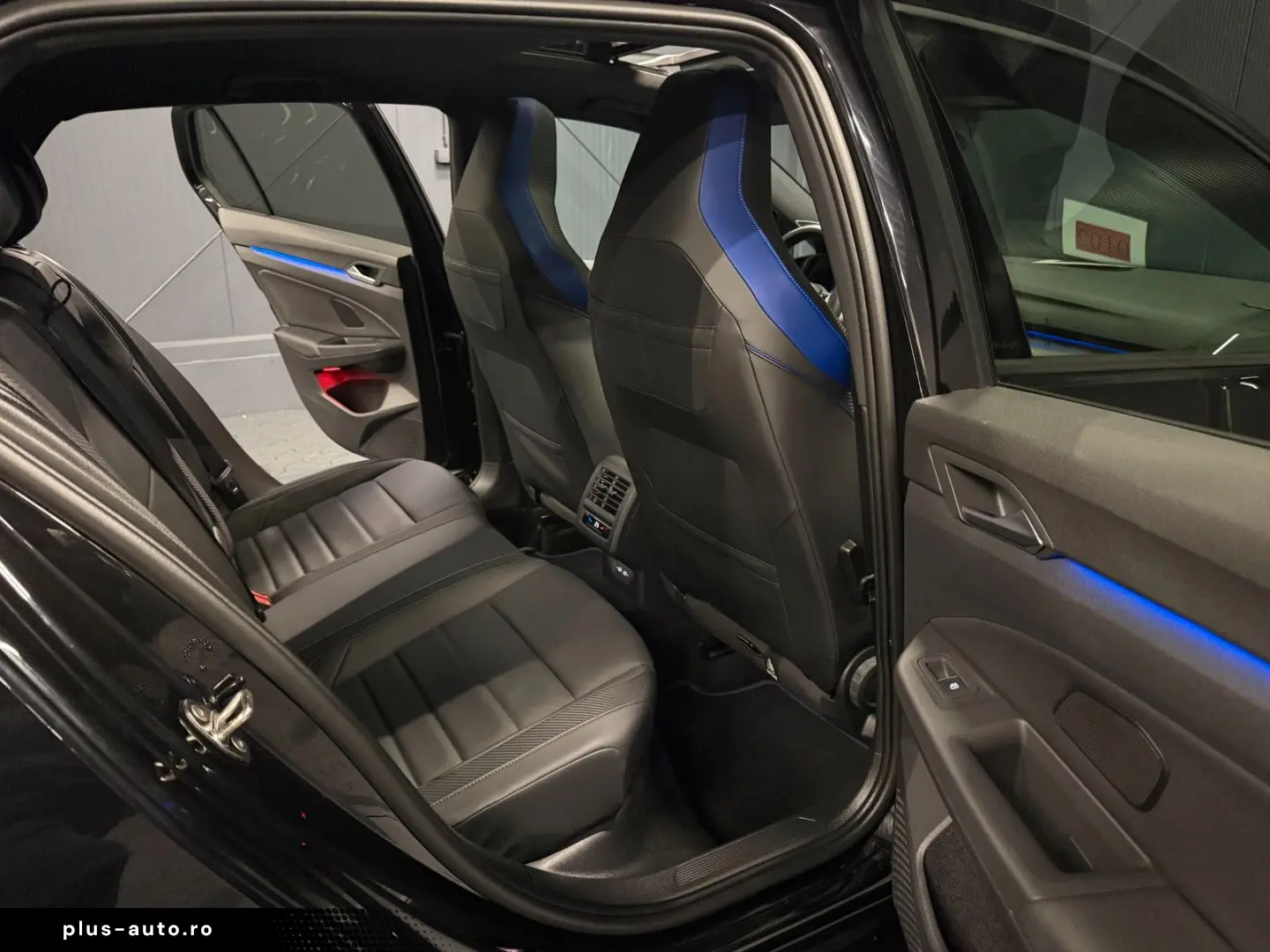VW Golf R Performance 4Mot.  19Zoll PANORAMA LEDER