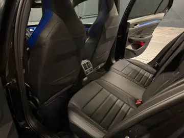 VW Golf R Performance 4Mot.  19Zoll PANORAMA LEDER