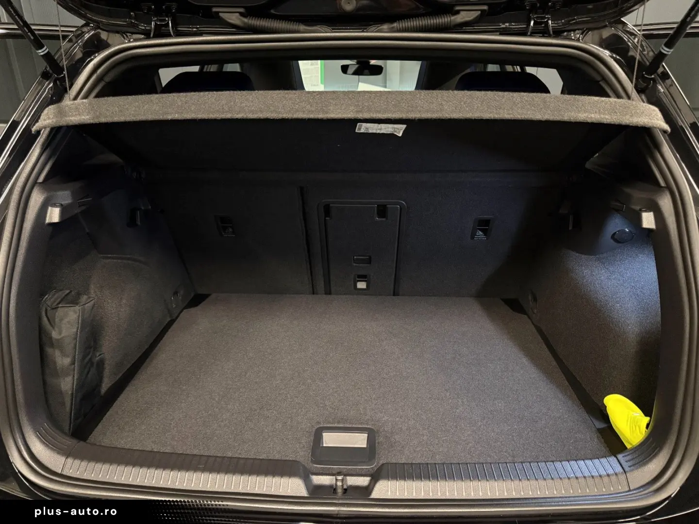 VW Golf R Performance 4Mot.  19Zoll PANORAMA LEDER