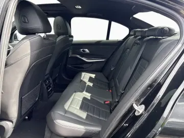 BMW 320iA M SPORT