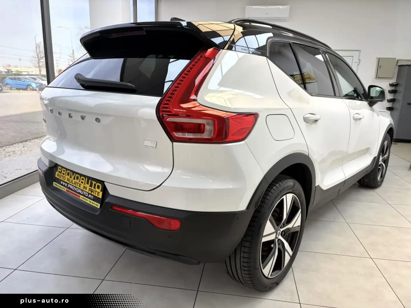 VOLVO XC-40 R-Design  2022