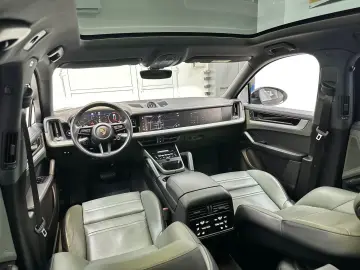 PORSCHE CAYENNE COUPE II S-Turbo  2024