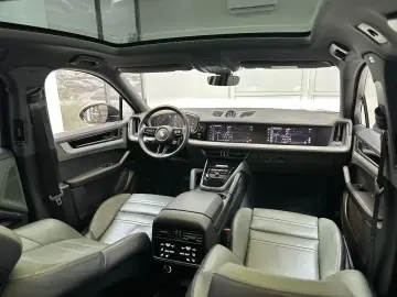 PORSCHE CAYENNE COUPE II S-Turbo  2024