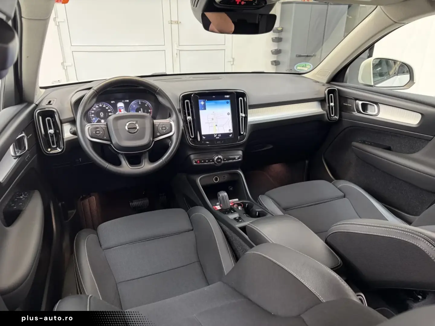 VOLVO XC-40 Business Pro  2020