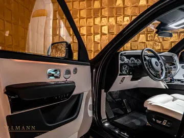 ROLLS ROYCE Cullinan