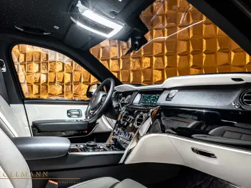 ROLLS ROYCE Cullinan