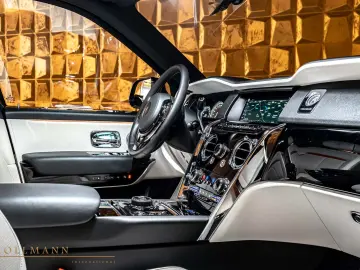 ROLLS ROYCE Cullinan