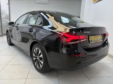 MERCEDES A CLASSE 180  2022