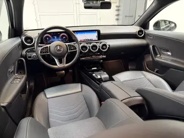 MERCEDES A CLASSE 180  2022