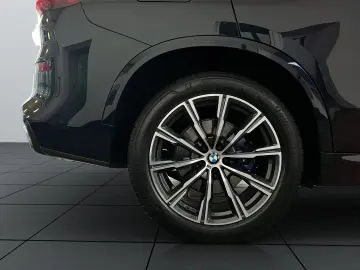 BMW X5 xDrive30d M-Sport Laser ACC Standhzg Pano HUD