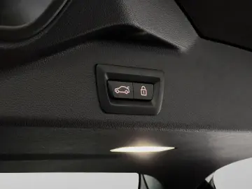 BMW X5 xDrive30d M-Sport Laser ACC Standhzg Pano HUD